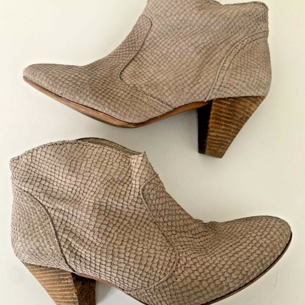 Anthropologie Boots 40 8 SIXTYSEVEN Snakeskin ANKLE Suede Booties PullOn Western